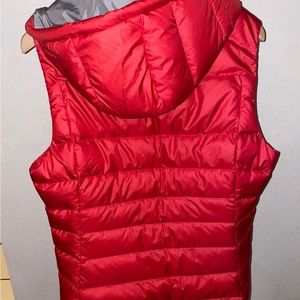 NWT Patagonia W’s Hi-Loft Down Hooded Vest